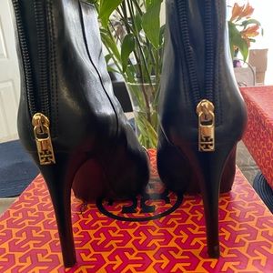 Women's Black Pacey Bootie